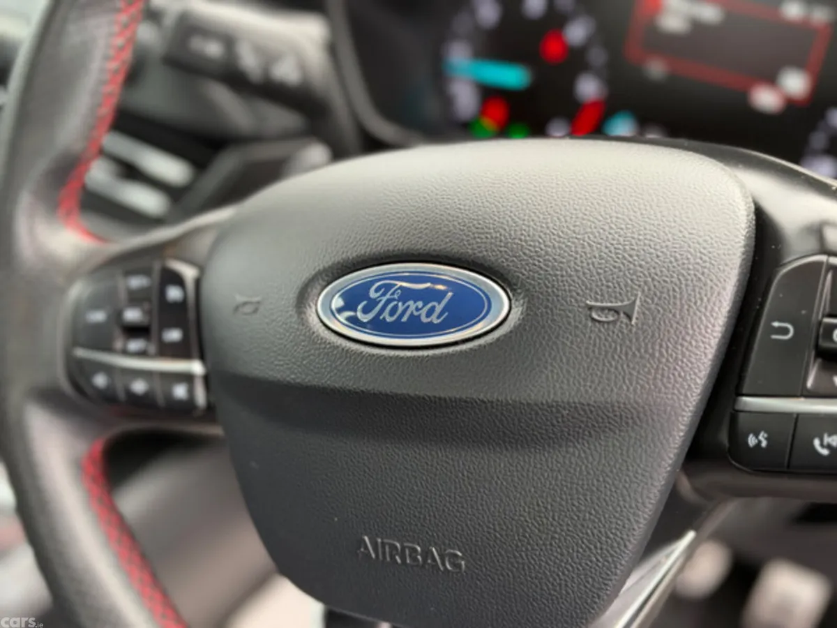 Ford Focus Hatchback, Diesel, 2019, Blue