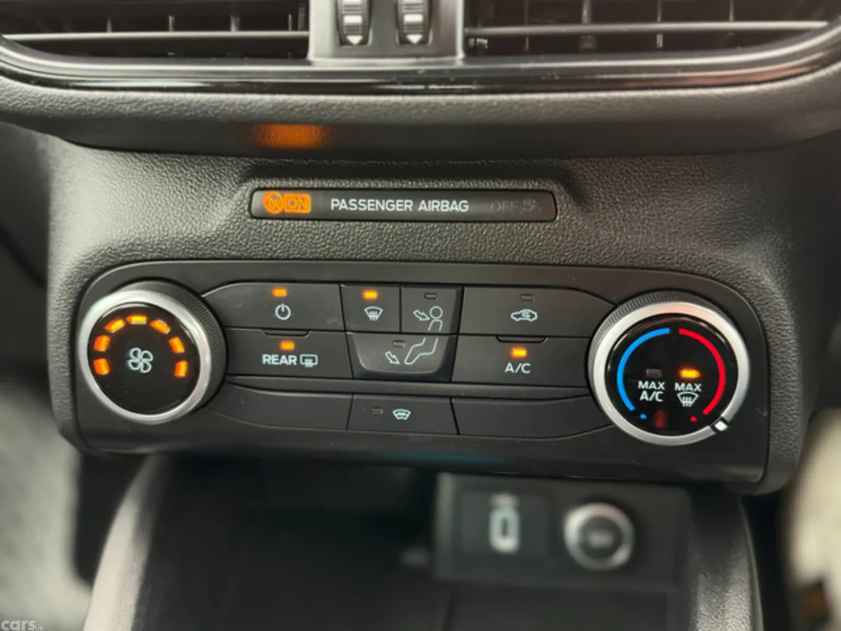 Ford Focus Hatchback, Diesel, 2019, Blue