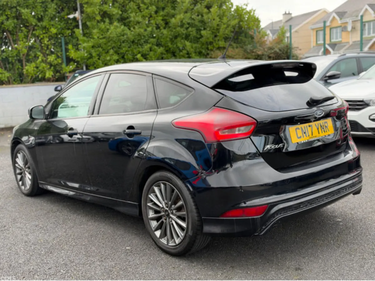 Ford Focus Hatchback, Diesel, 2017, Black