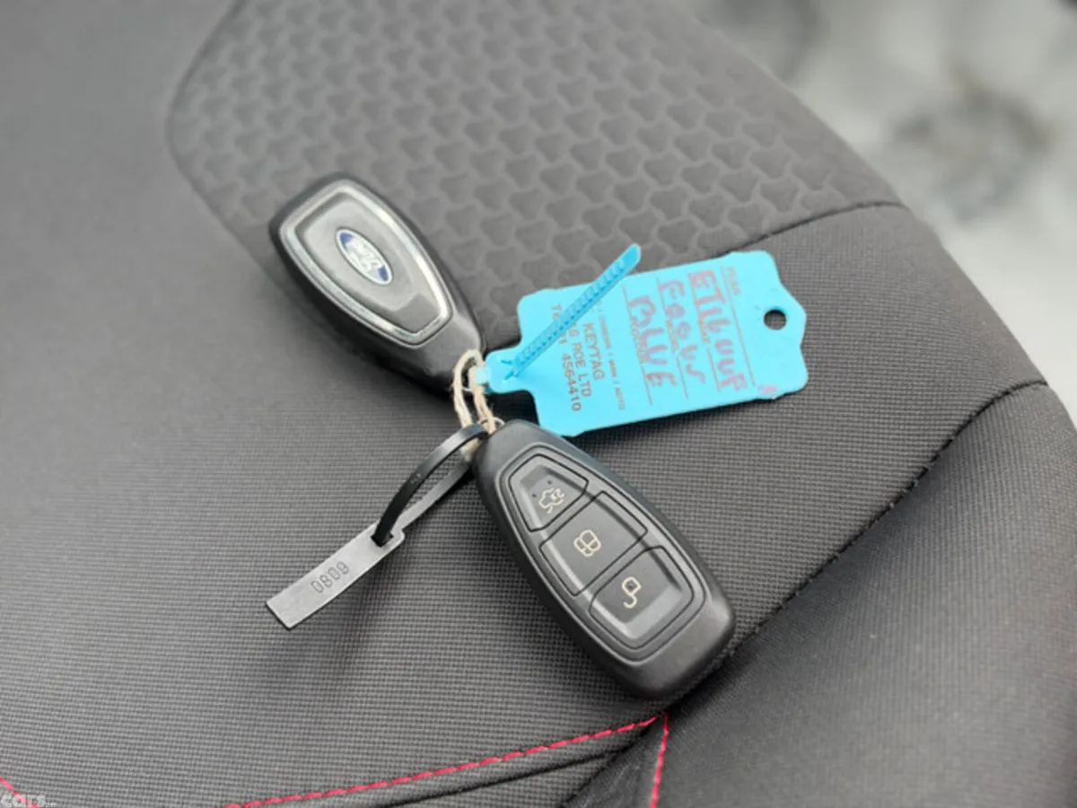Ford Focus Hatchback, Diesel, 2016, Blue