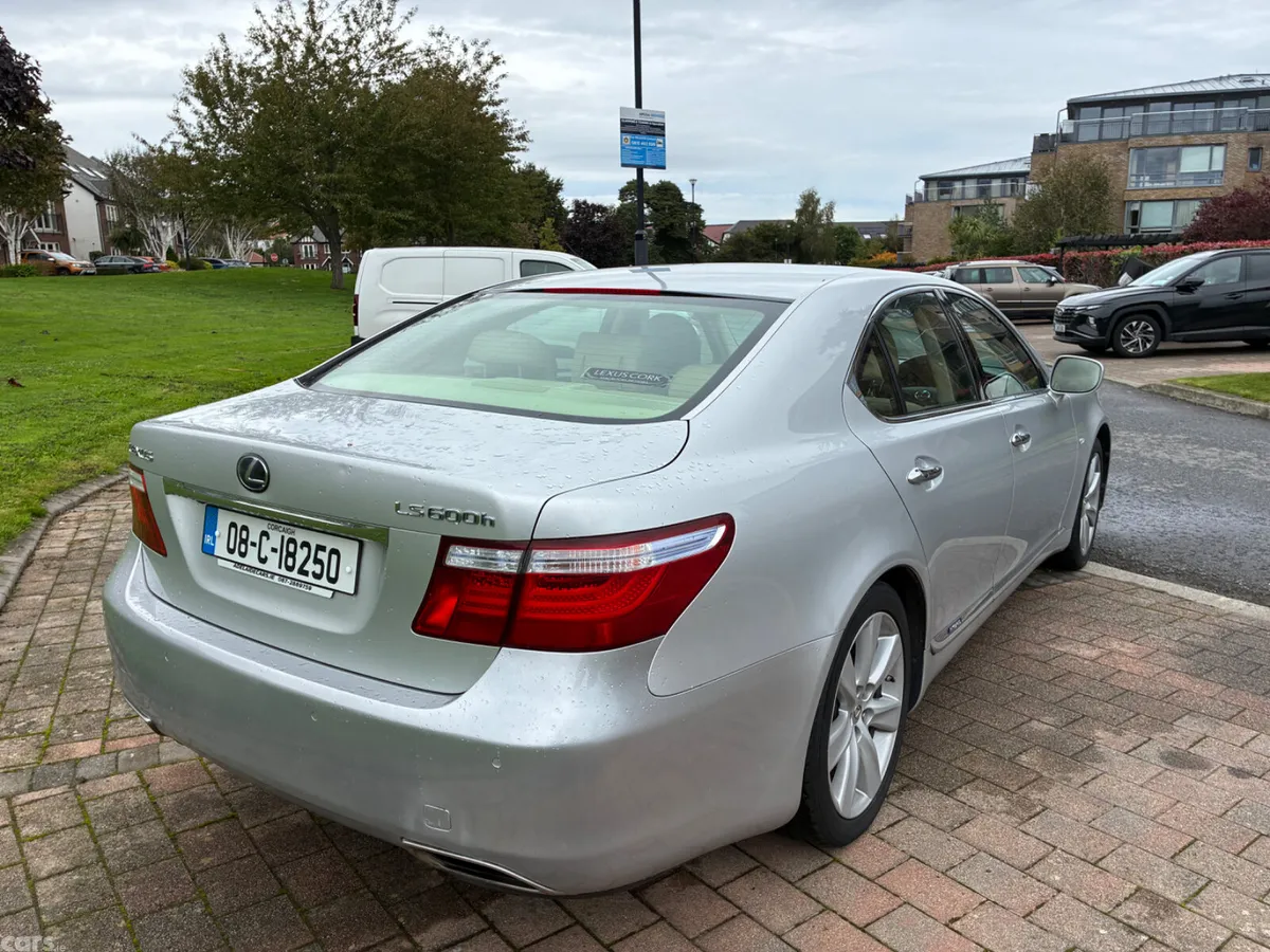 Lexus LS Saloon, Petrol Hybrid, 2008, Silver