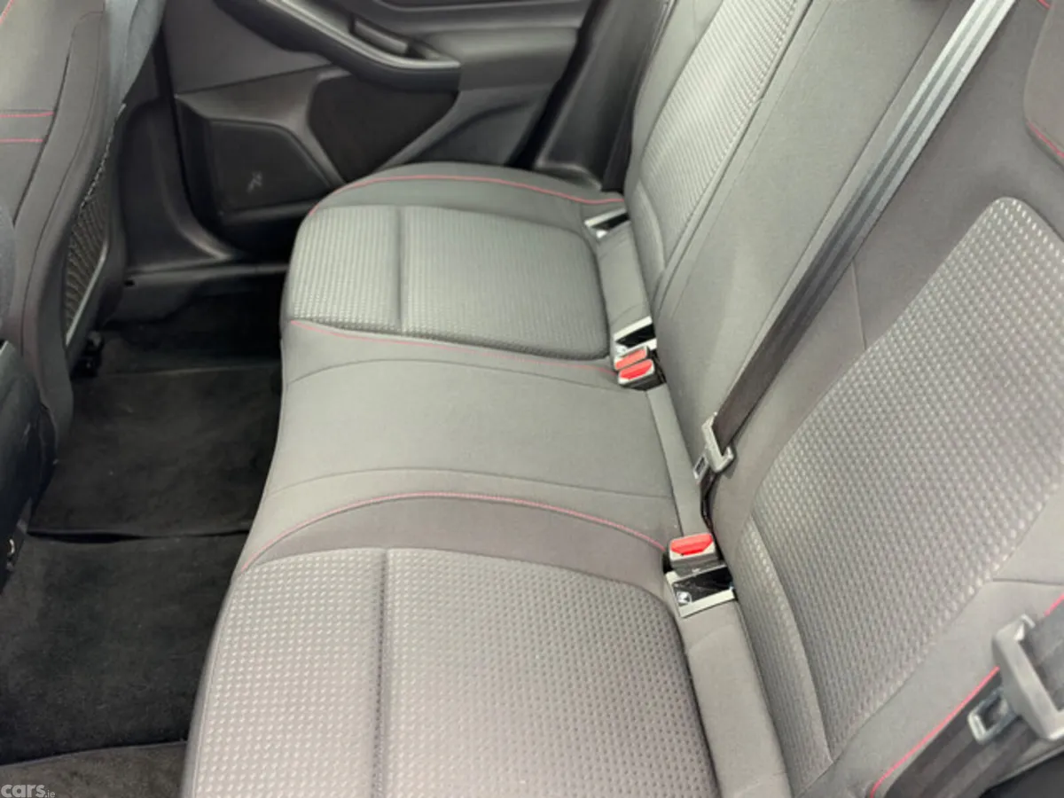 Ford Focus Hatchback, Diesel, 2019, Blue