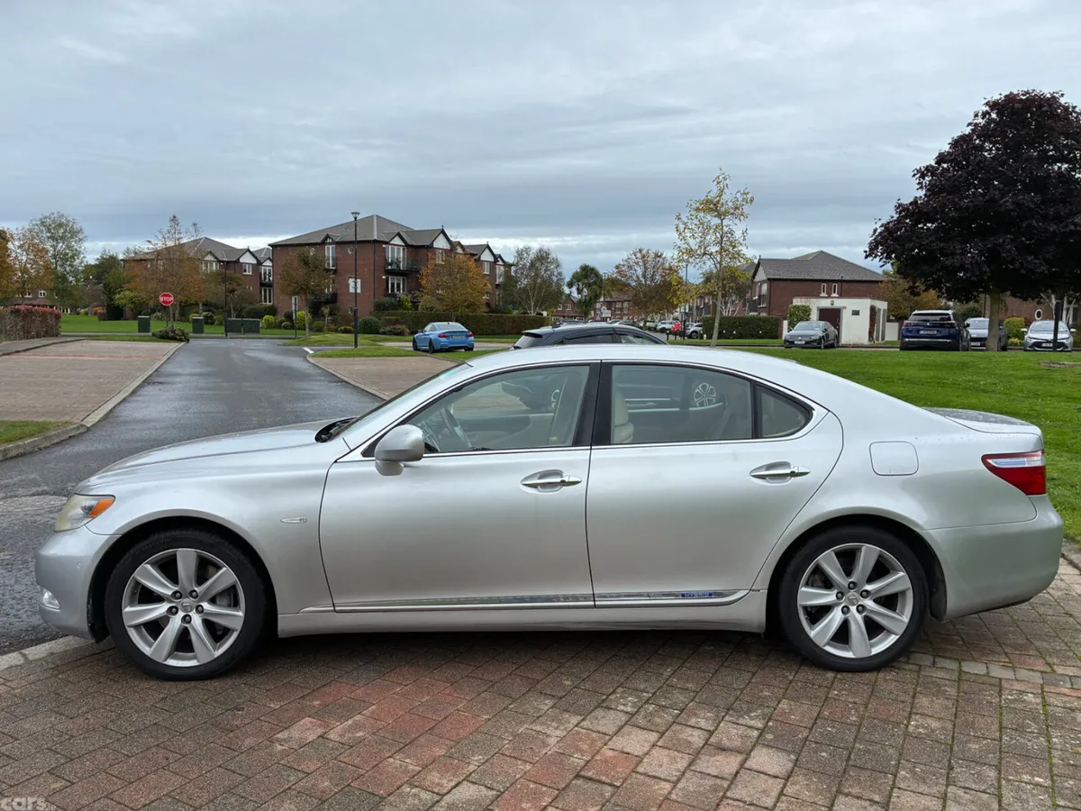 Lexus LS Saloon, Petrol Hybrid, 2008, Silver