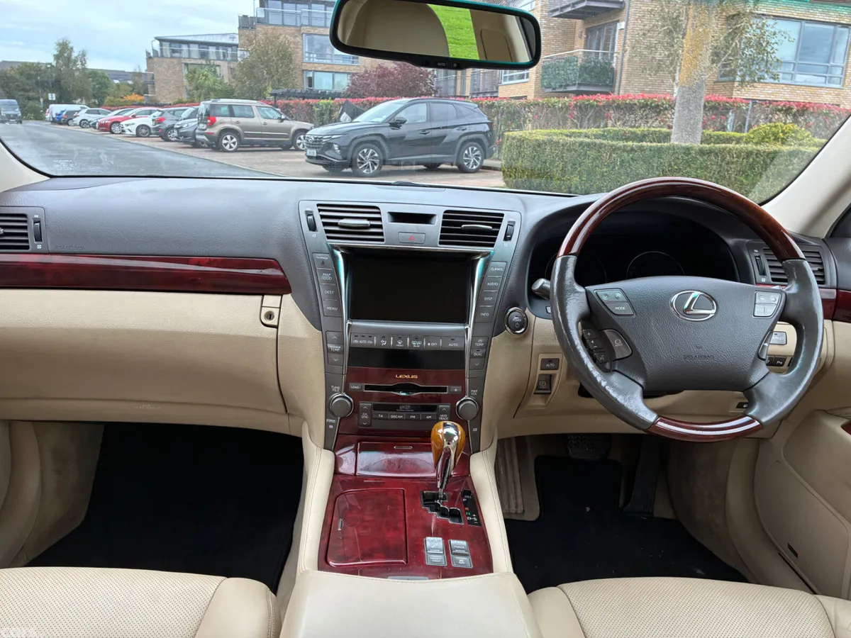 Lexus LS Saloon, Petrol Hybrid, 2008, Silver