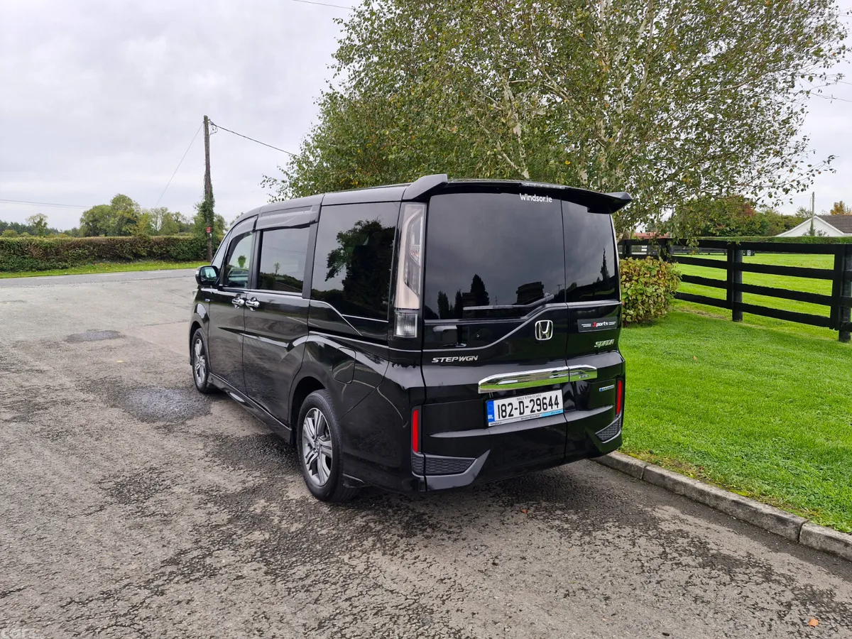 Honda Stepwagon MPV, Petrol Hybrid, 2018, Black
