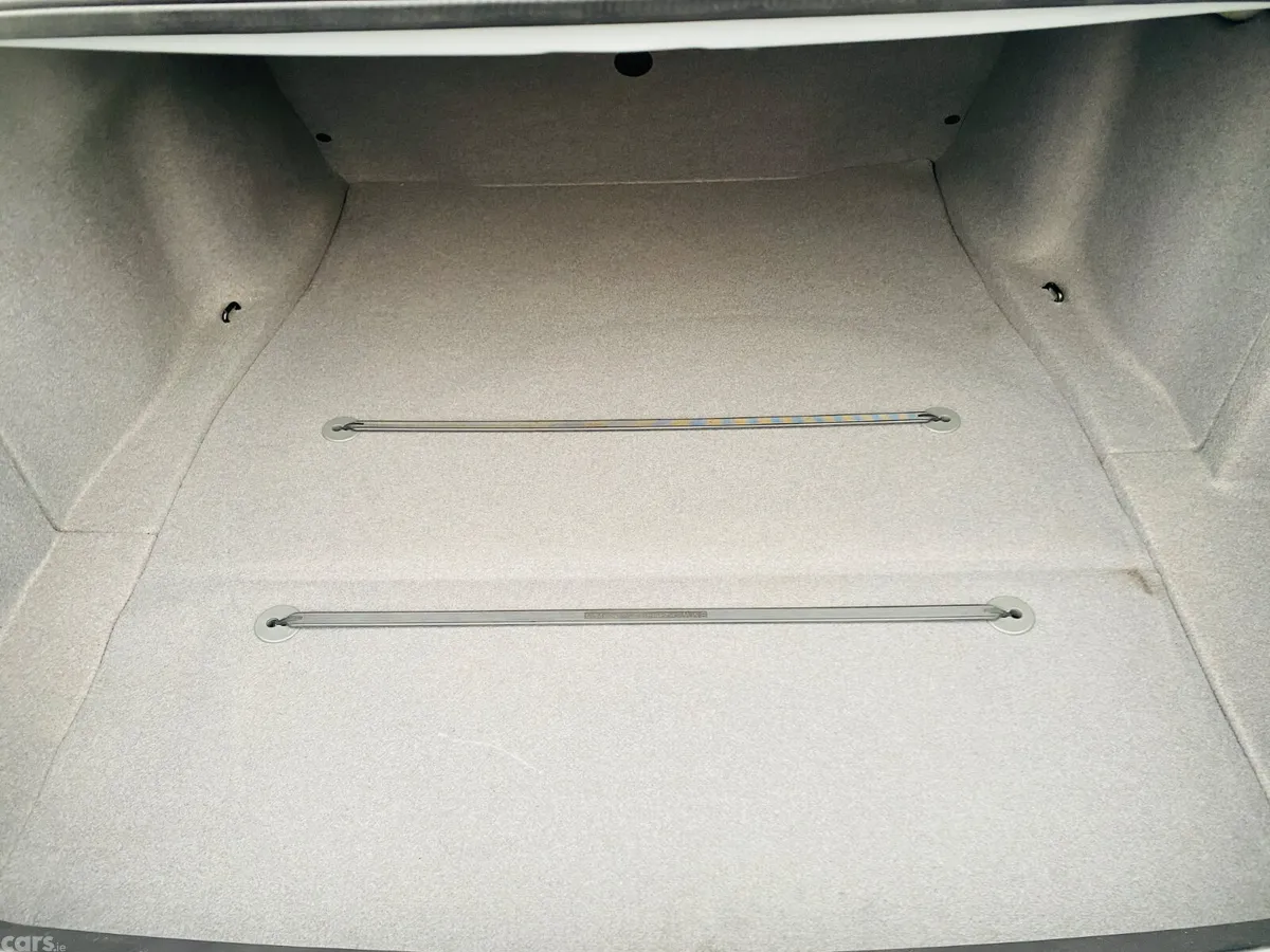 BMW 5-Series Saloon, Petrol, 1996, Silver