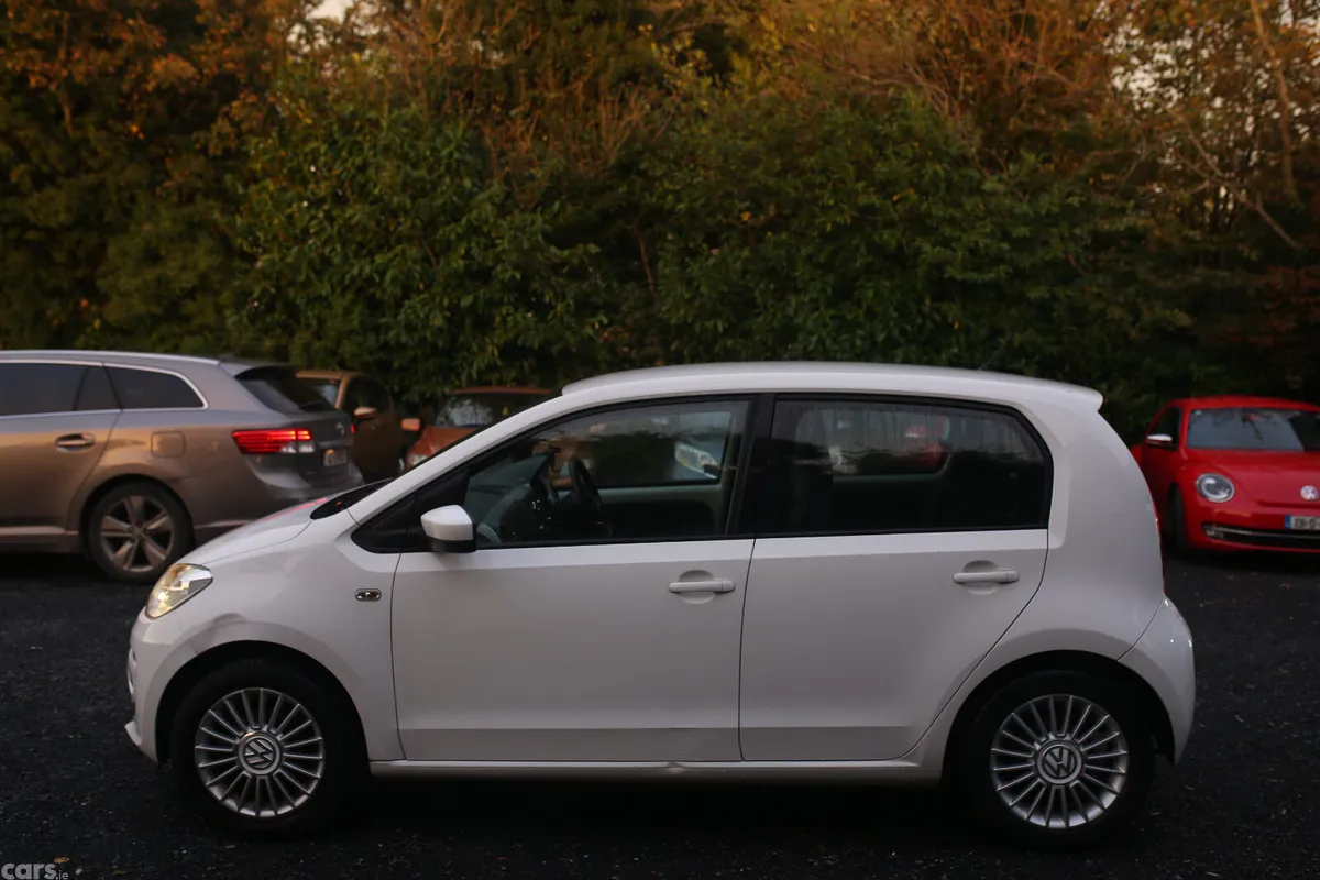 Volkswagen up! Hatchback, Petrol, 2013, White