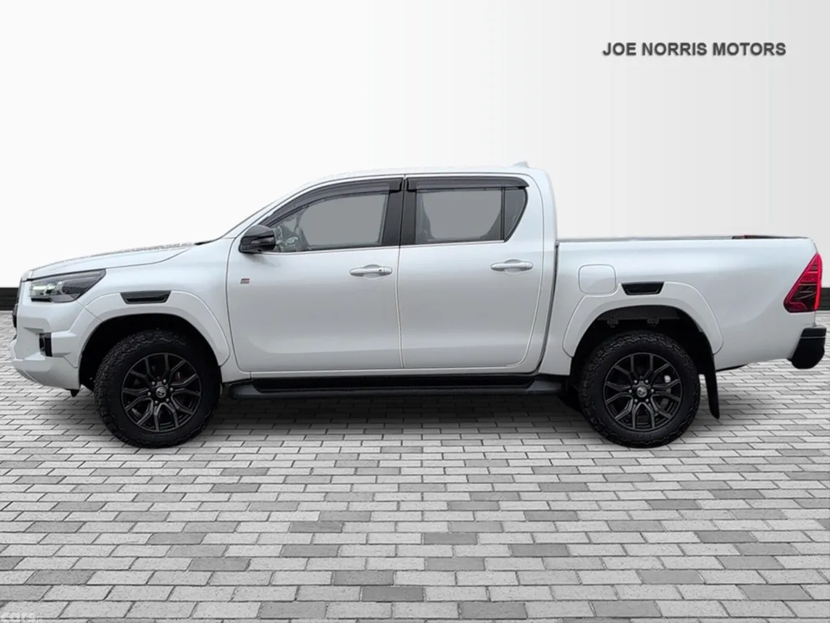Toyota Hilux Pick Up, Diesel, 2024, White