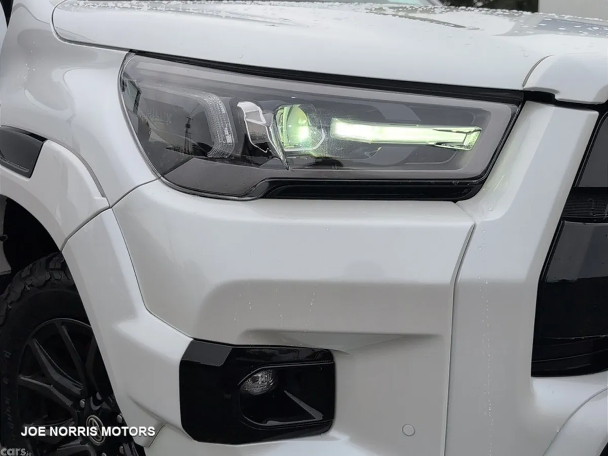 Toyota Hilux Pick Up, Diesel, 2024, White