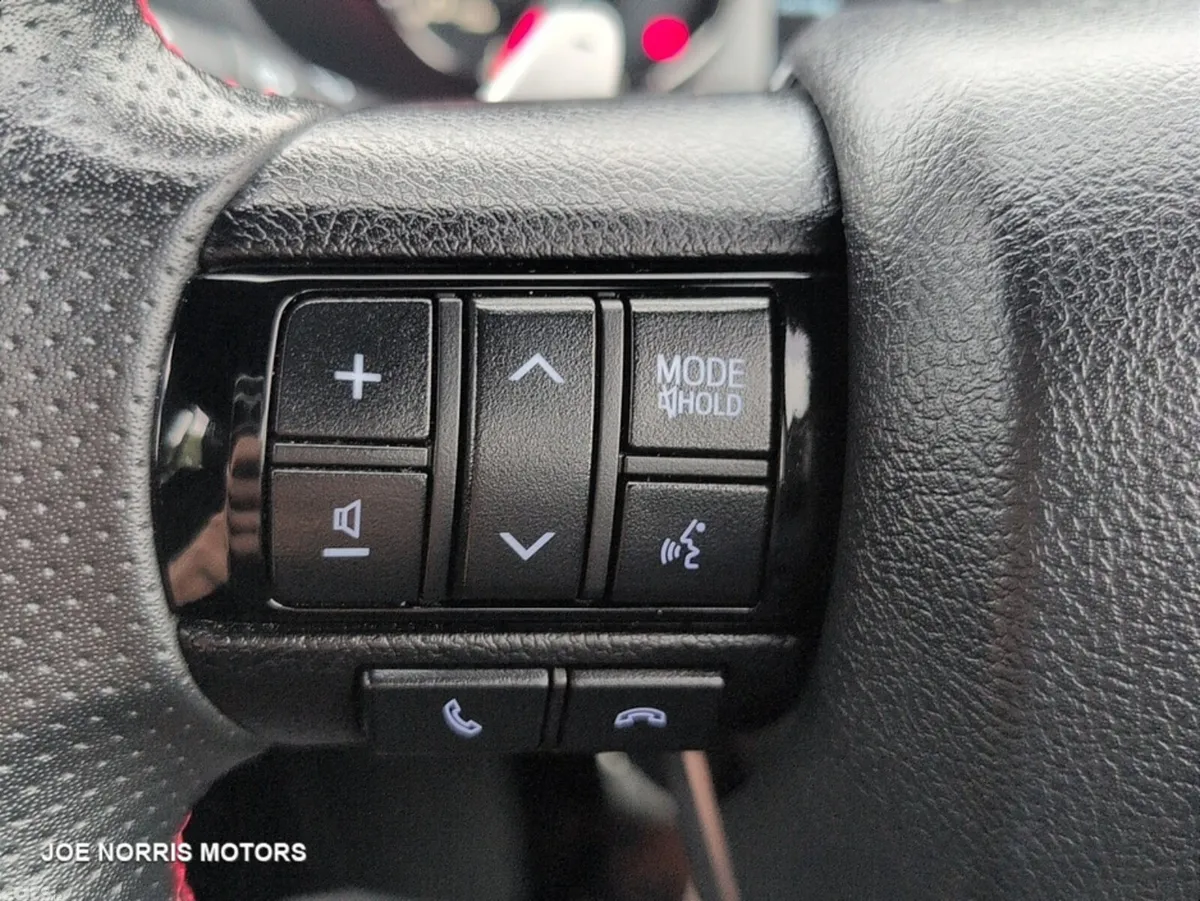 Toyota Hilux Pick Up, Diesel, 2024, White
