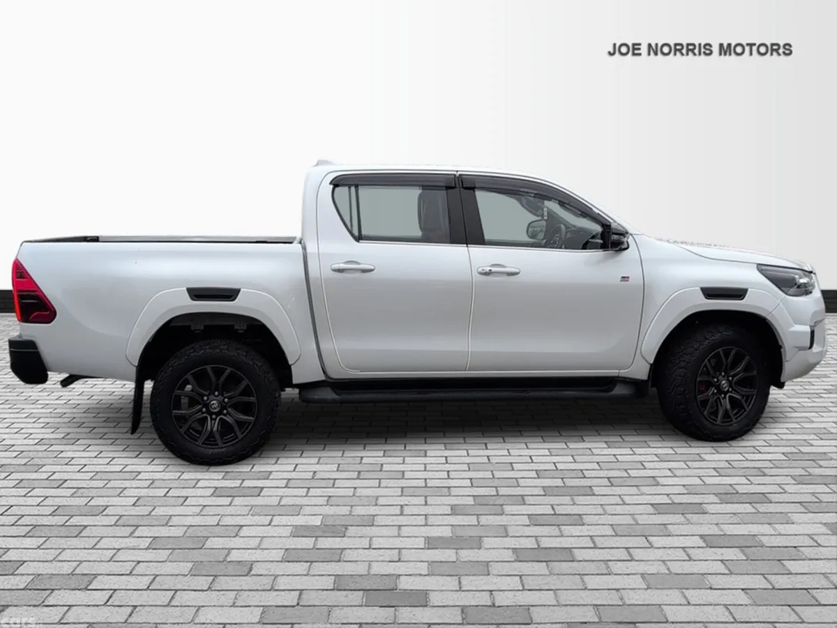 Toyota Hilux Pick Up, Diesel, 2024, White