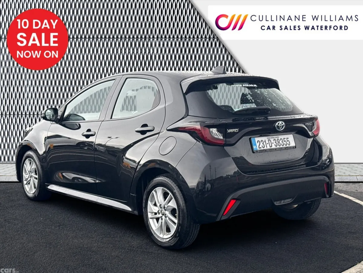 Toyota Yaris Hatchback, Petrol Hybrid, 2023, Black