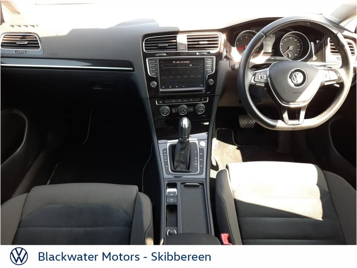 Volkswagen Golf Hatchback, Petrol, 2017, White