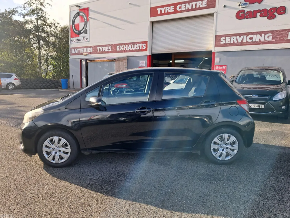 Toyota Yaris MPV, Petrol, 2011, Black