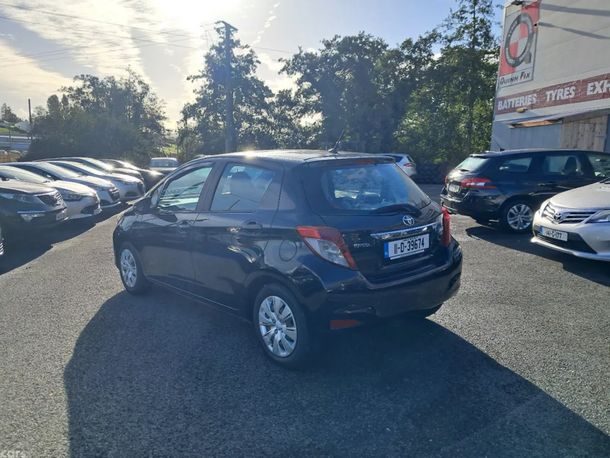 Toyota Yaris MPV, Petrol, 2011, Black