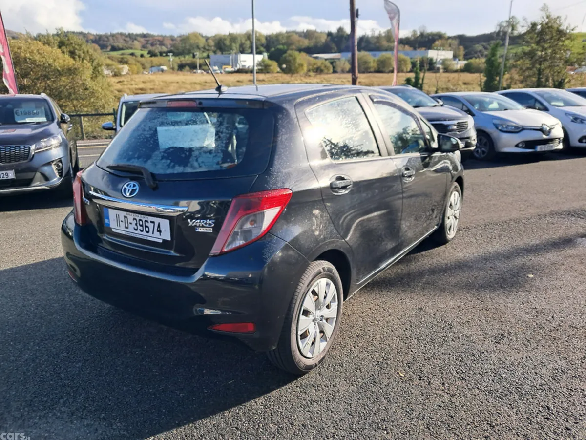 Toyota Yaris MPV, Petrol, 2011, Black