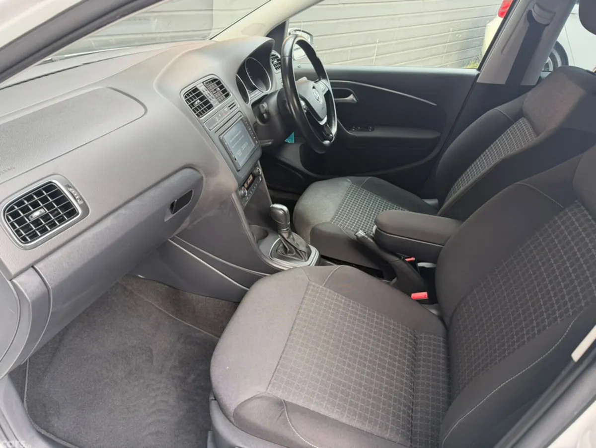 Volkswagen Polo Hatchback, Petrol, 2015, White