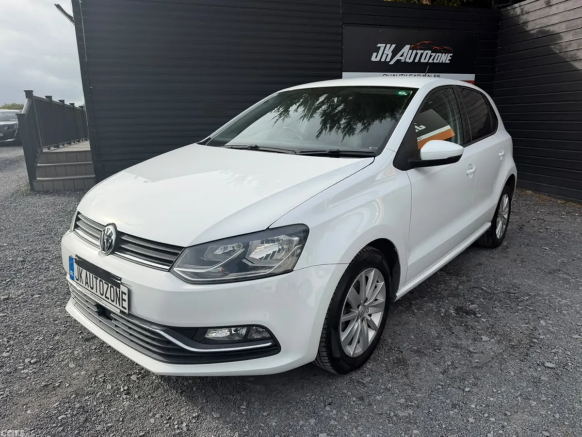 Volkswagen Polo Hatchback, Petrol, 2015, White