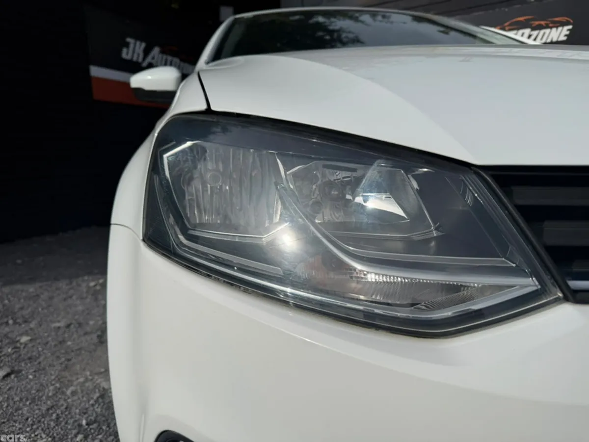 Volkswagen Polo Hatchback, Petrol, 2015, White
