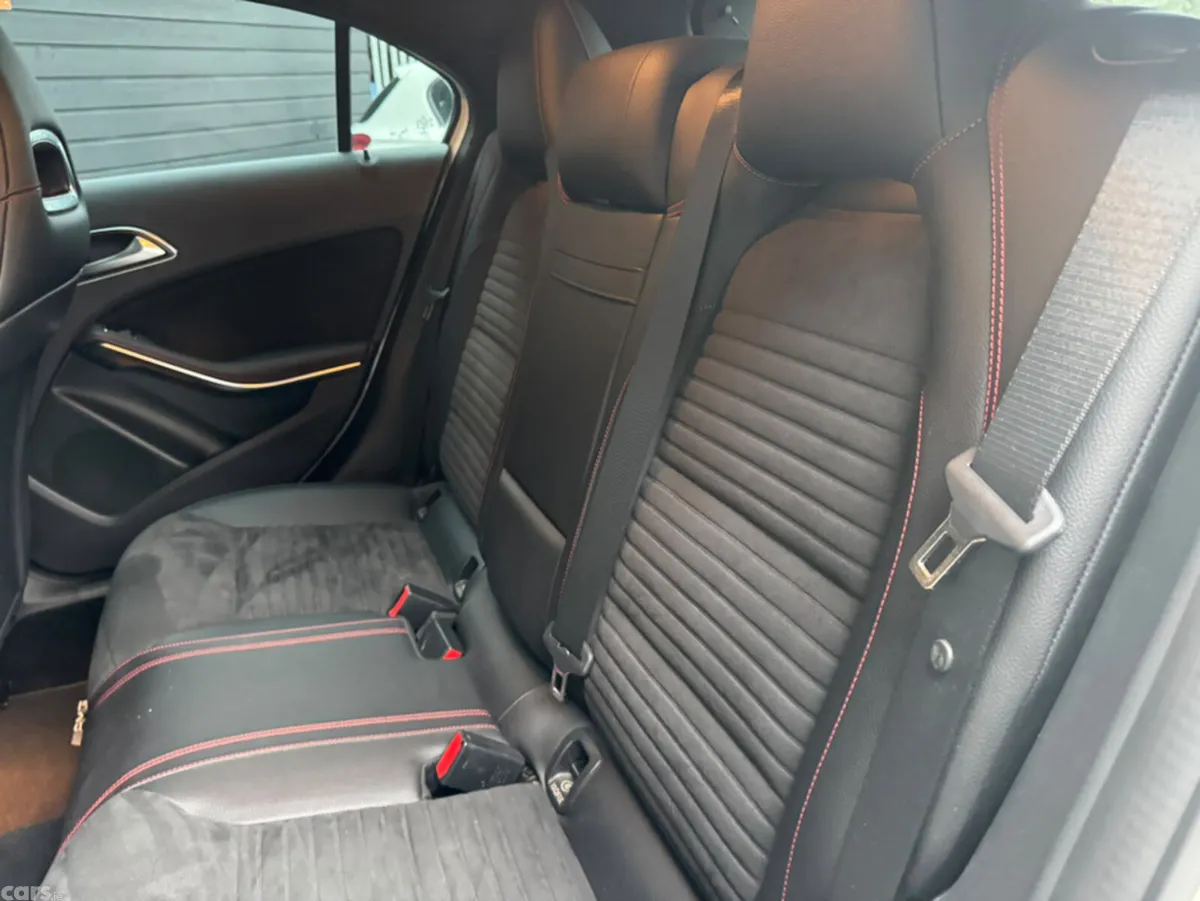 Mercedes-Benz A-Class Hatchback, Petrol, 2014, White