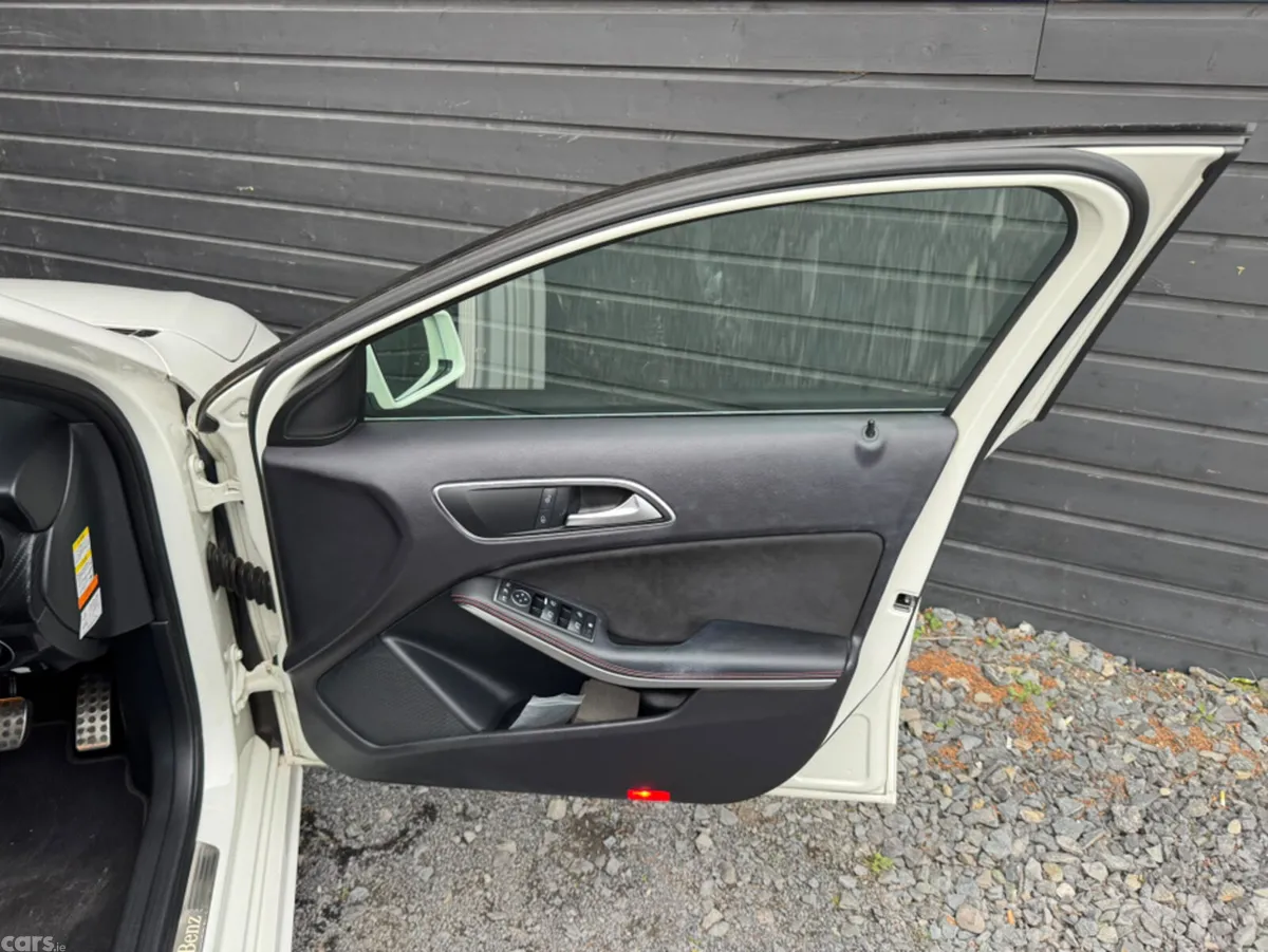 Mercedes-Benz A-Class Hatchback, Petrol, 2014, White