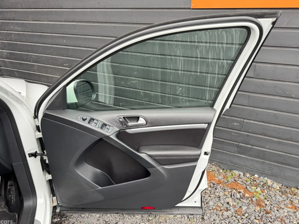 Volkswagen Tiguan SUV, Diesel, 2016, White