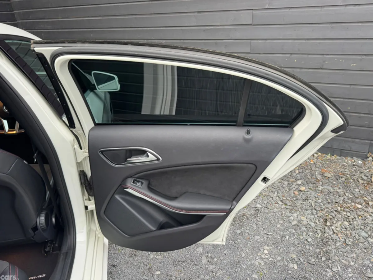 Mercedes-Benz A-Class Hatchback, Petrol, 2014, White