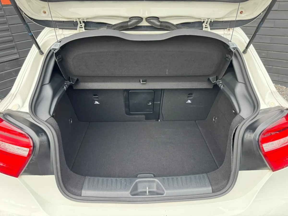 Mercedes-Benz A-Class Hatchback, Petrol, 2014, White