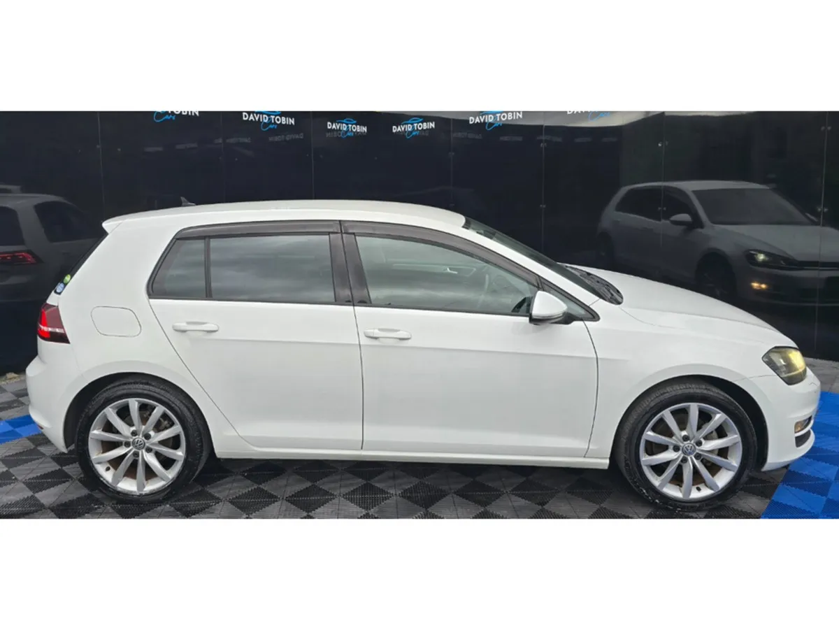 Volkswagen Golf Hatchback, Petrol, 2017, White