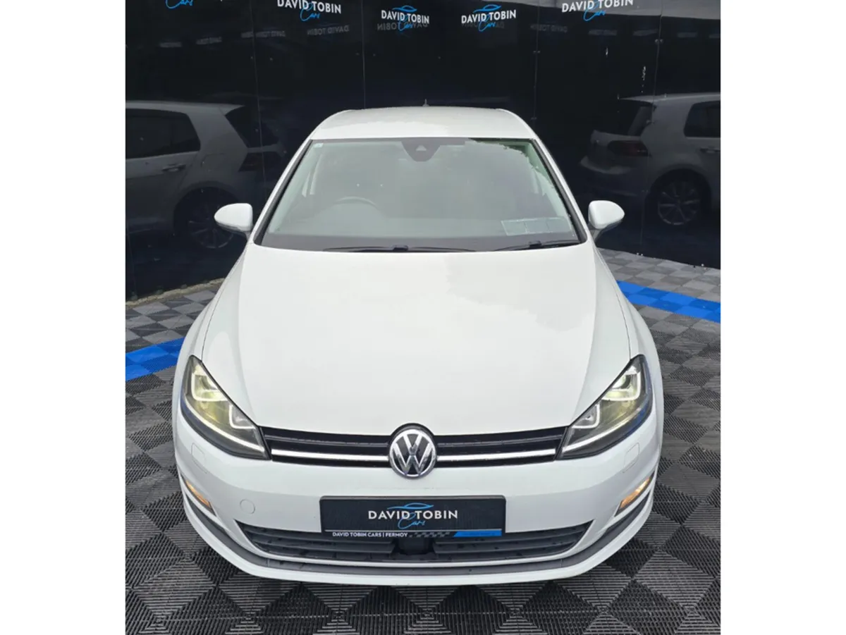 Volkswagen Golf Hatchback, Petrol, 2017, White