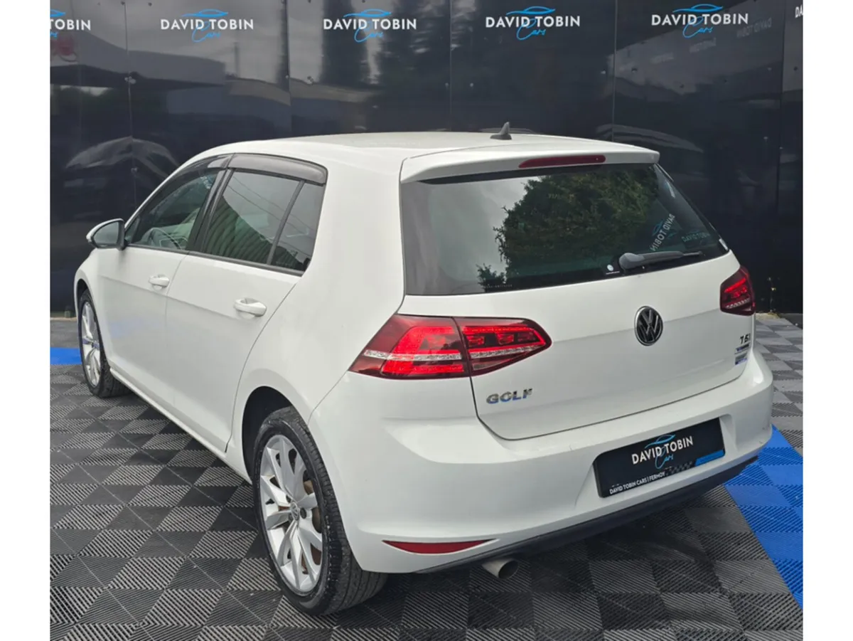 Volkswagen Golf Hatchback, Petrol, 2017, White