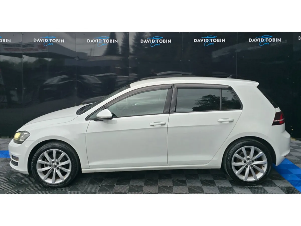 Volkswagen Golf Hatchback, Petrol, 2017, White
