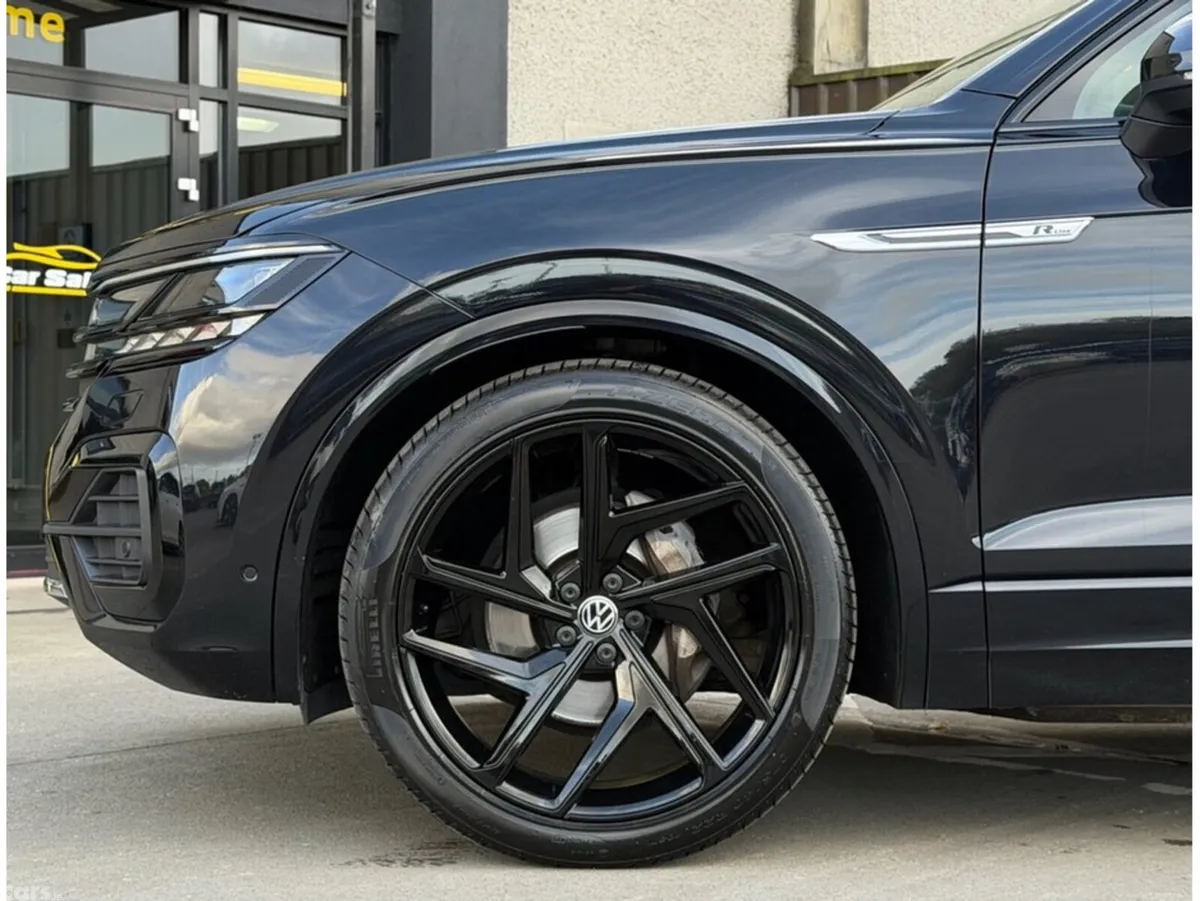 Volkswagen Touareg Estate, Diesel, 2021, Black