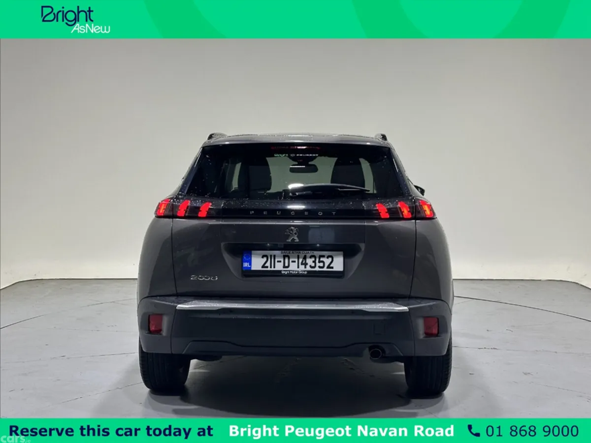 Peugeot 2008 MPV, Petrol, 2021, Grey