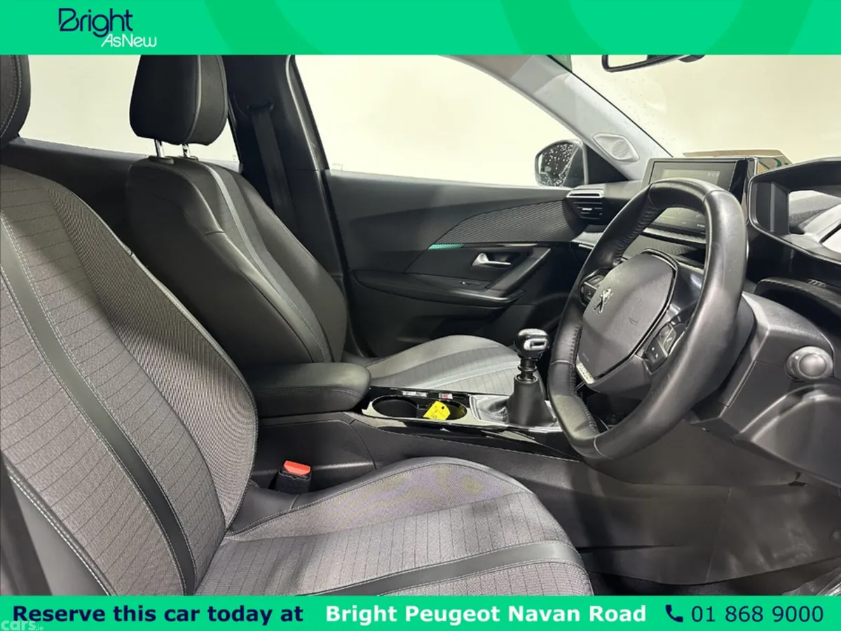 Peugeot 2008 MPV, Petrol, 2021, Grey