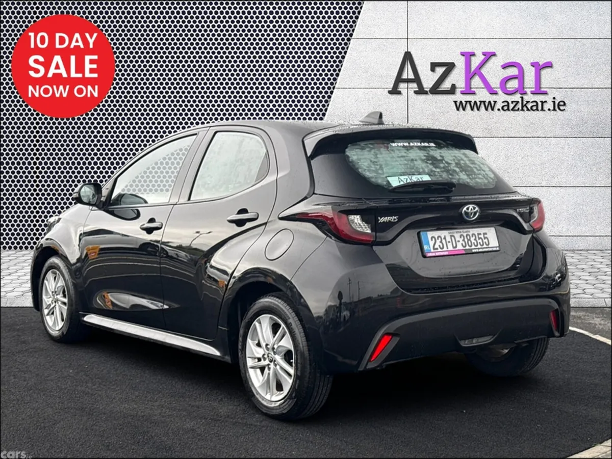 Toyota Yaris Hatchback, Petrol Hybrid, 2023, Black