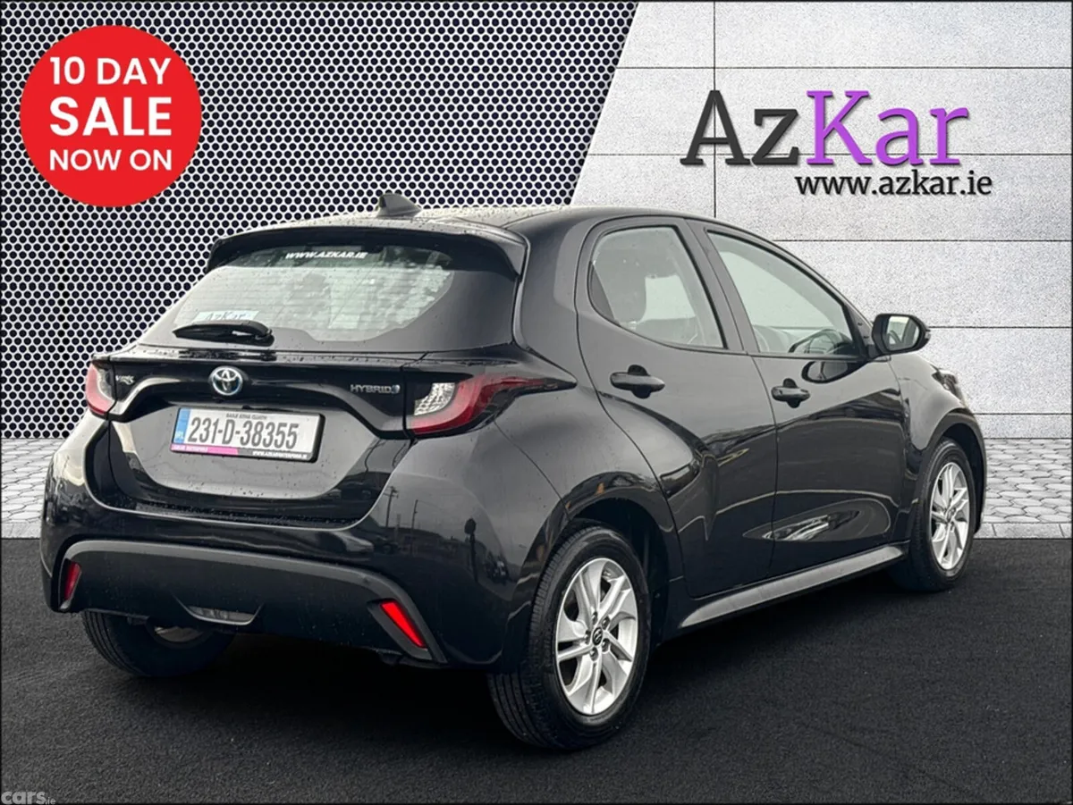 Toyota Yaris Hatchback, Petrol Hybrid, 2023, Black