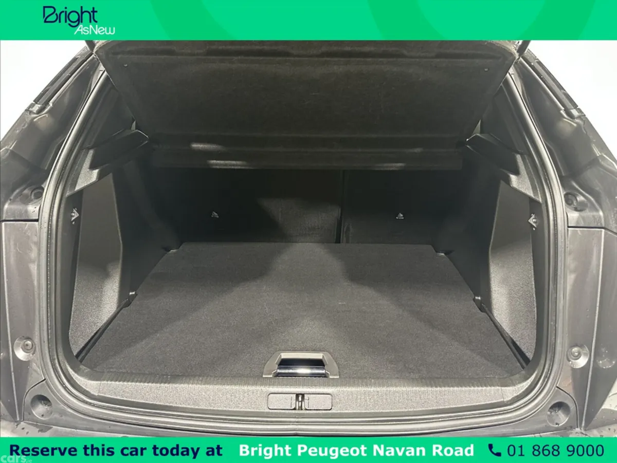 Peugeot 2008 MPV, Petrol, 2021, Grey