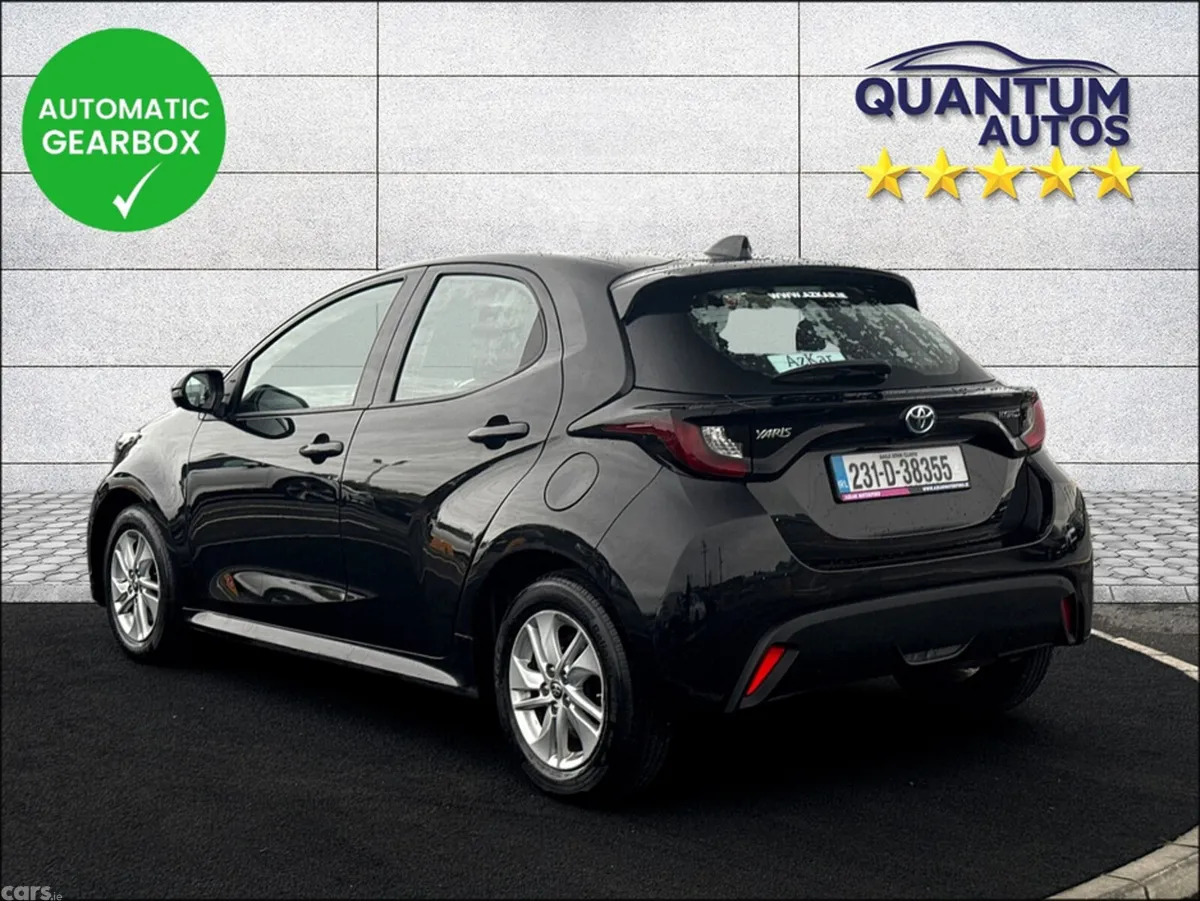 Toyota Yaris Hatchback, Petrol Hybrid, 2023, Black