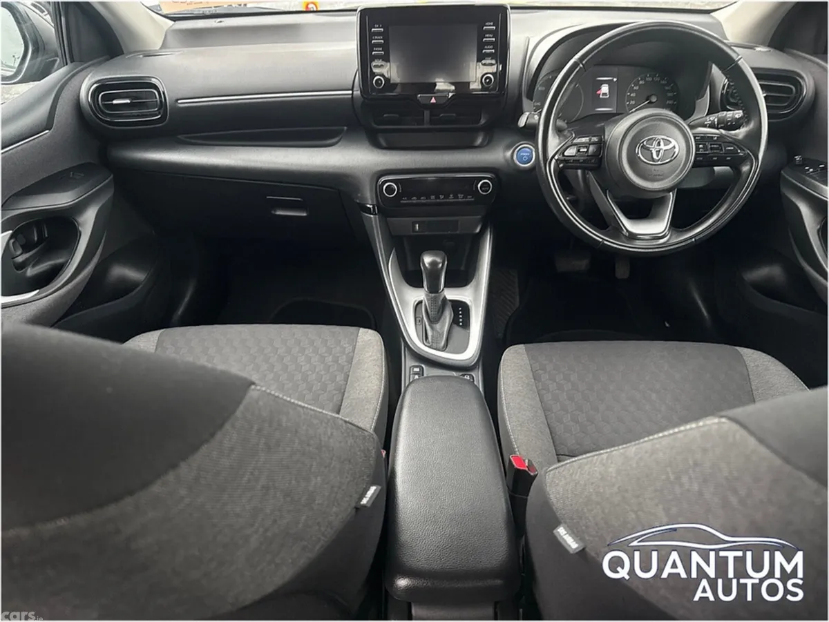 Toyota Yaris Hatchback, Petrol Hybrid, 2023, Black