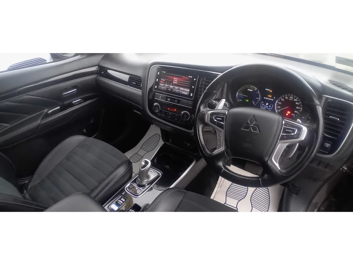 Mitsubishi Outlander Estate, Petrol Plug-in Hybrid, 2019, Brown