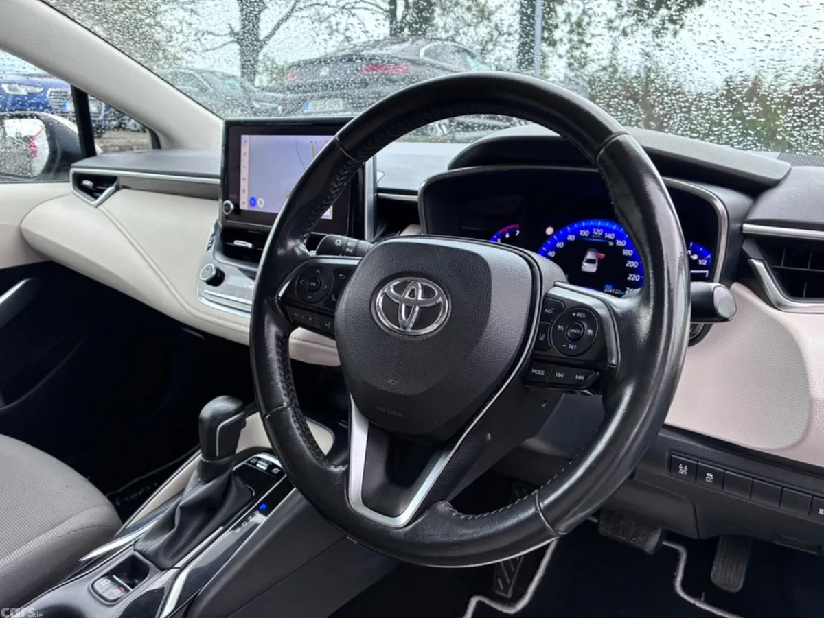 Toyota Corolla Saloon, Petrol Hybrid, 2022, Yellow