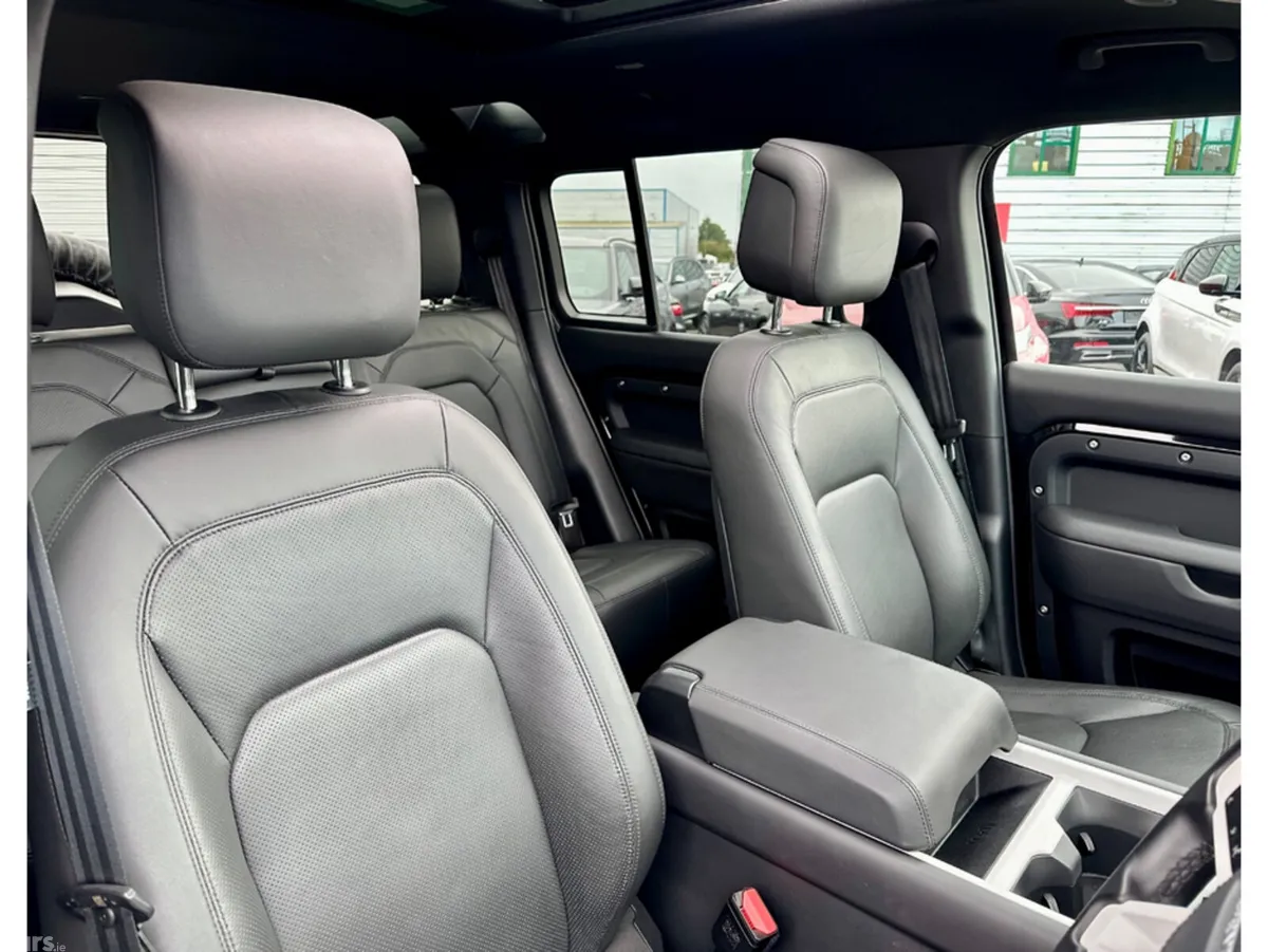 Land Rover Defender SUV, Petrol Plug-in Hybrid, 2025, Black