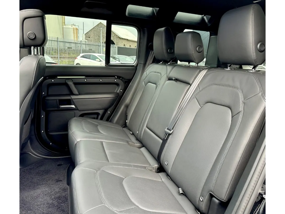 Land Rover Defender SUV, Petrol Plug-in Hybrid, 2025, Black