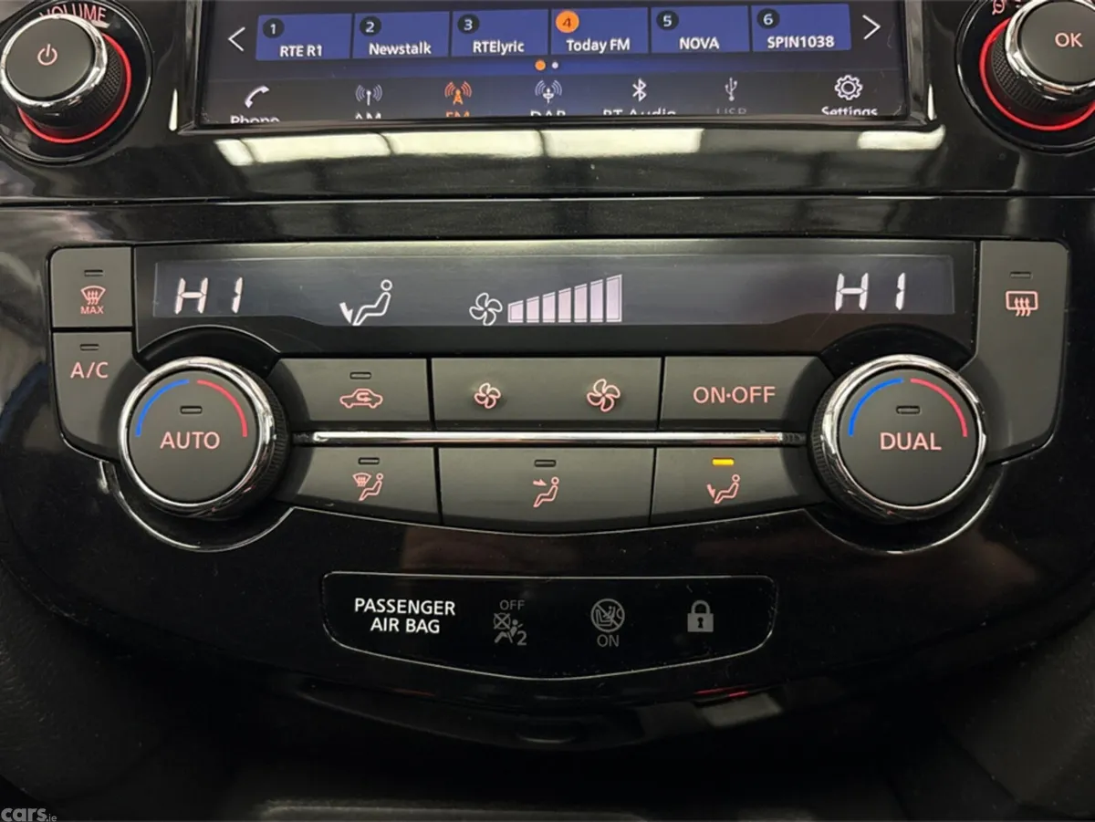 Nissan Qashqai MPV, Petrol, 2019, Blue