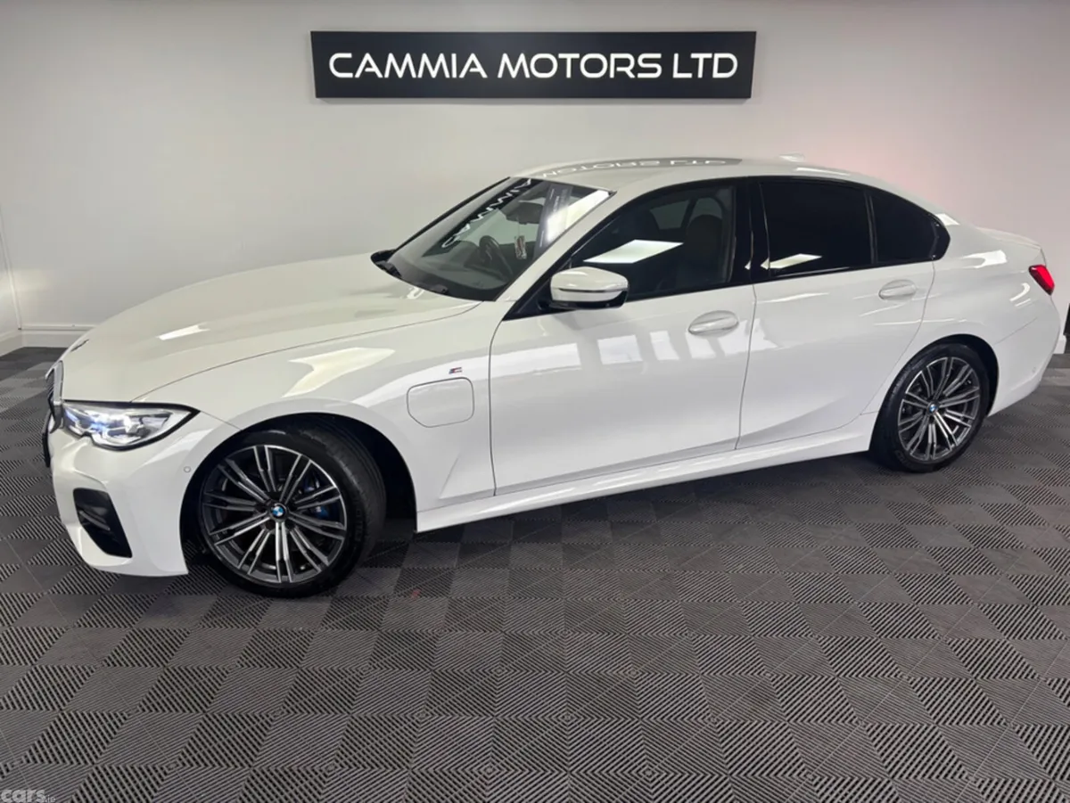 BMW 3-Series Saloon, Petrol Plug-in Hybrid, 2021, White