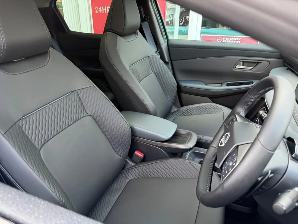 Nissan Leaf Hatchback, Electric, 2026, Blue