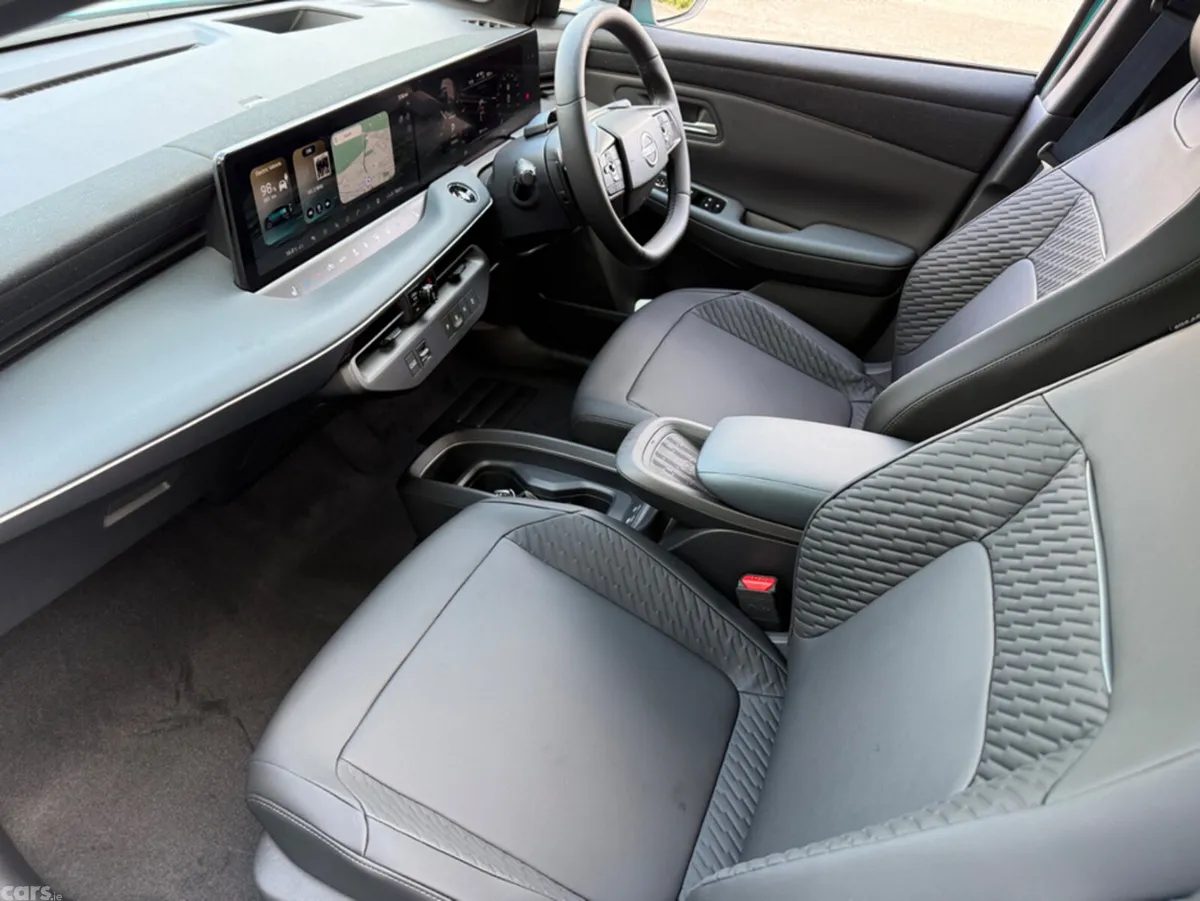 Nissan Leaf Hatchback, Electric, 2026, Blue