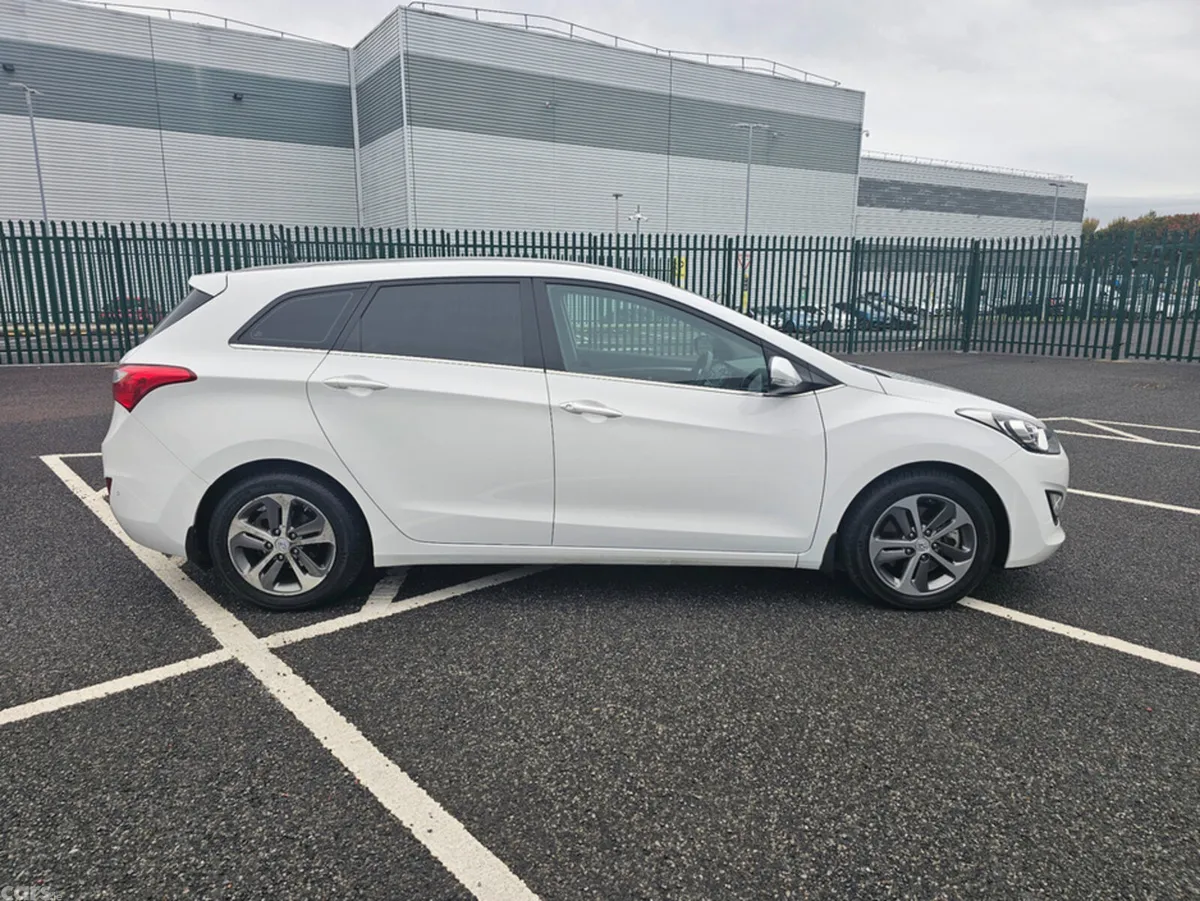 Hyundai i30 Estate, Diesel, 2017, White