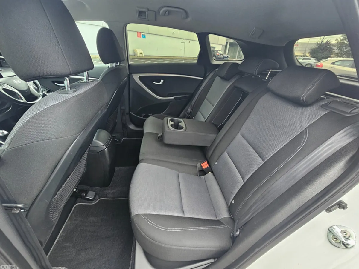 Hyundai i30 Estate, Diesel, 2017, White